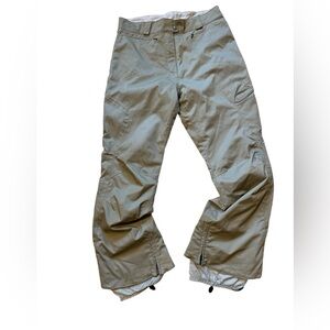 Rossignol size M ski pants in like new condition